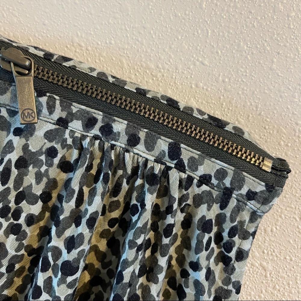 Michael Michael Kors animal print scoop neck top with shoulder zipper si… - Picture 5 of 10